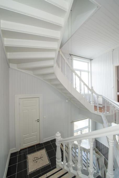 Enter Tromso - Exclusive 4 Bedroom Villa Экстерьер фото